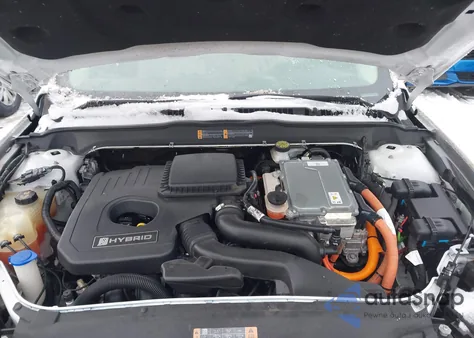 2018 Ford Fusion Hybrid Titanium z USA, uszkodzony, nr VIN 3FA6P0RU6JR219080